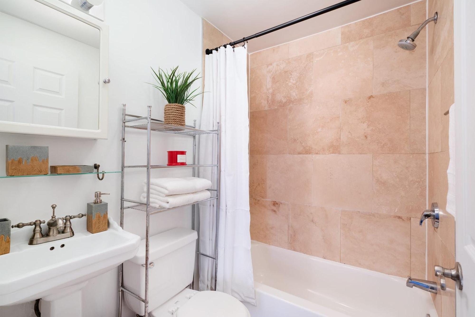 1435-3-3 Bedrooms 2Bath W D Prime Upper East New York Exterior foto